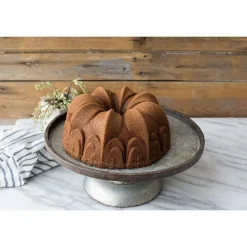 Bakform Fleur De Lis Bundt Pan - Nordic Ware