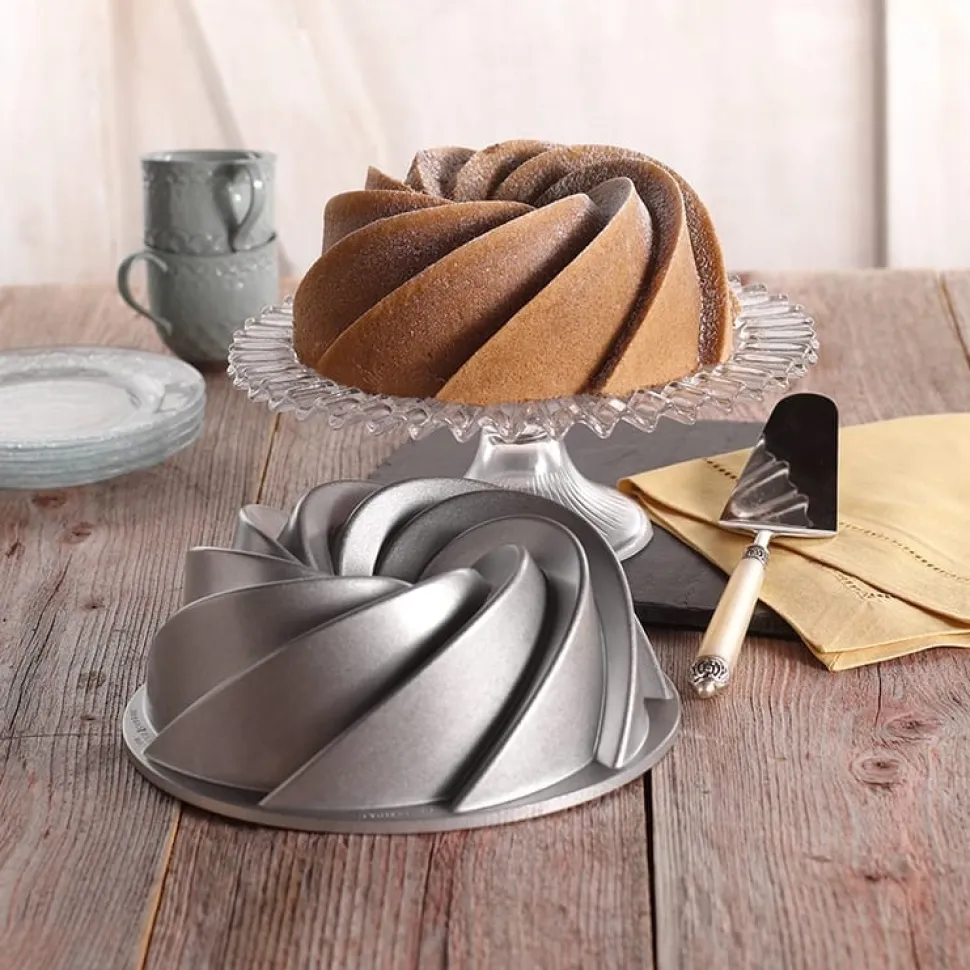 Bakform Heritage Bundt Pan, guldfärgad - Nordic Ware