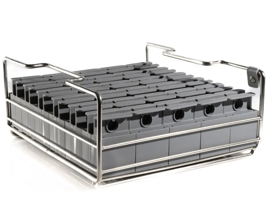 Formset med 24 silikonformar, 4 x 4 x 10 cm rektanglar till Alinia klarismaskin - 100% Chef