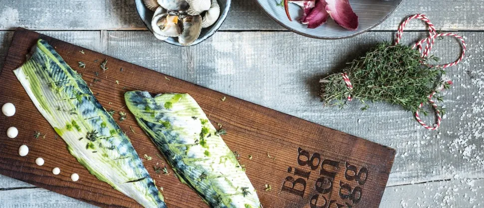 Grillplanka med smak av cederträ - Big Green Egg