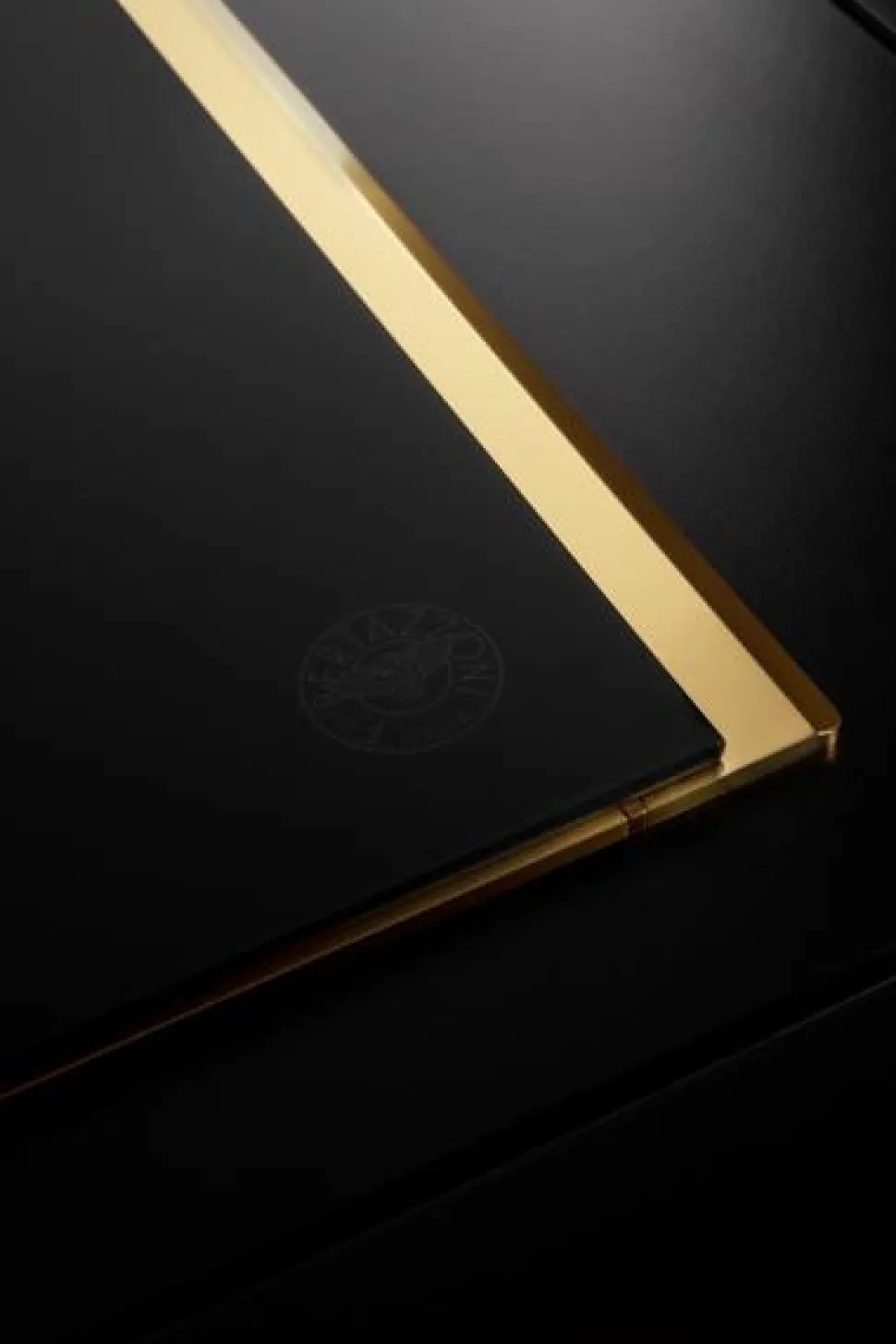 Induktionshäll, 78 cm, TFT display, 4 zoner (1 Flex) + guld-ram - Bertazzoni