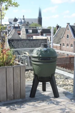 Kamadogrill inklusive benfäste och svarta ben - Moddern