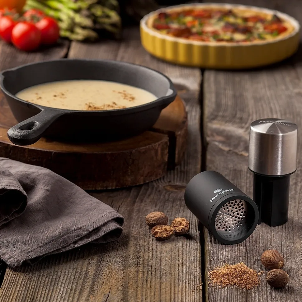 Kryddkvarn med förvaring, 2in1 - Microplane