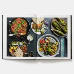 The Indian Vegetarian Cookbook - Pushpesh Pant