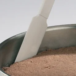 Tårtutskärare i plast till nonstick-former - Westmark